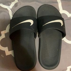 Nike slides boys size 3